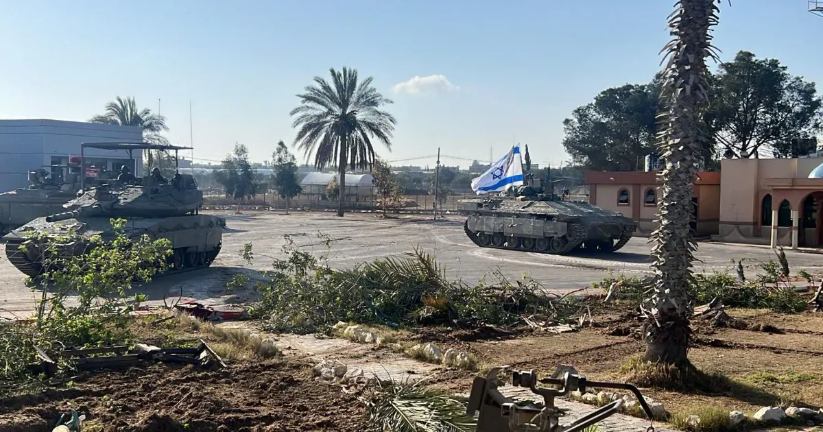 Israeli tanks occupied the Rafah border crossing