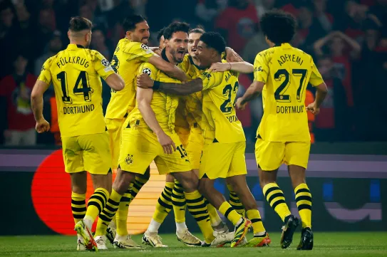 A PSG négy kapufát lőtt, Hummels fejesével BL-döntős a Dortmund
