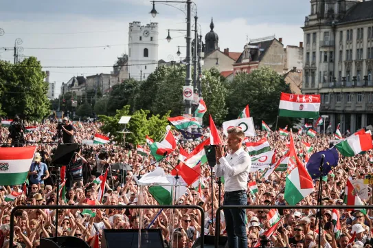 Magyar Péter szerint nincs köze az „LMBTQ-aktivista” támadásoknak ahhoz, hogy Lajos Béla mégsem lesz a polgármesterjelöltjük