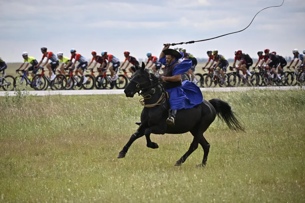 TdH: egy nagy bukással zárult a pusztai száguldás