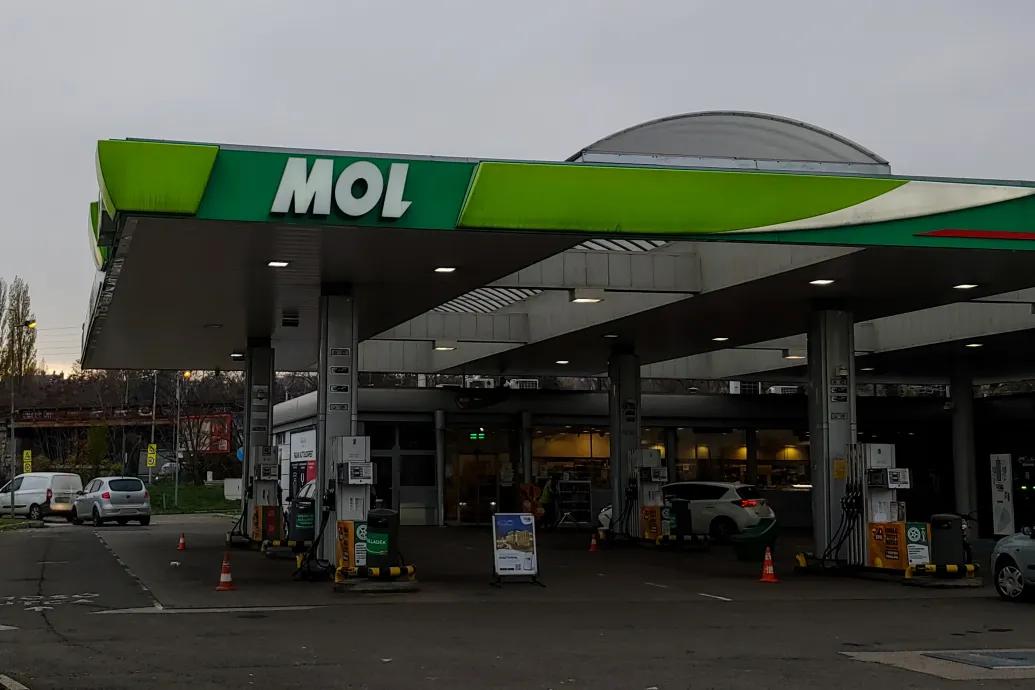 27 százalékkal, 257,7 milliárd forintra csökkent a Mol eredménye az első negyedévben