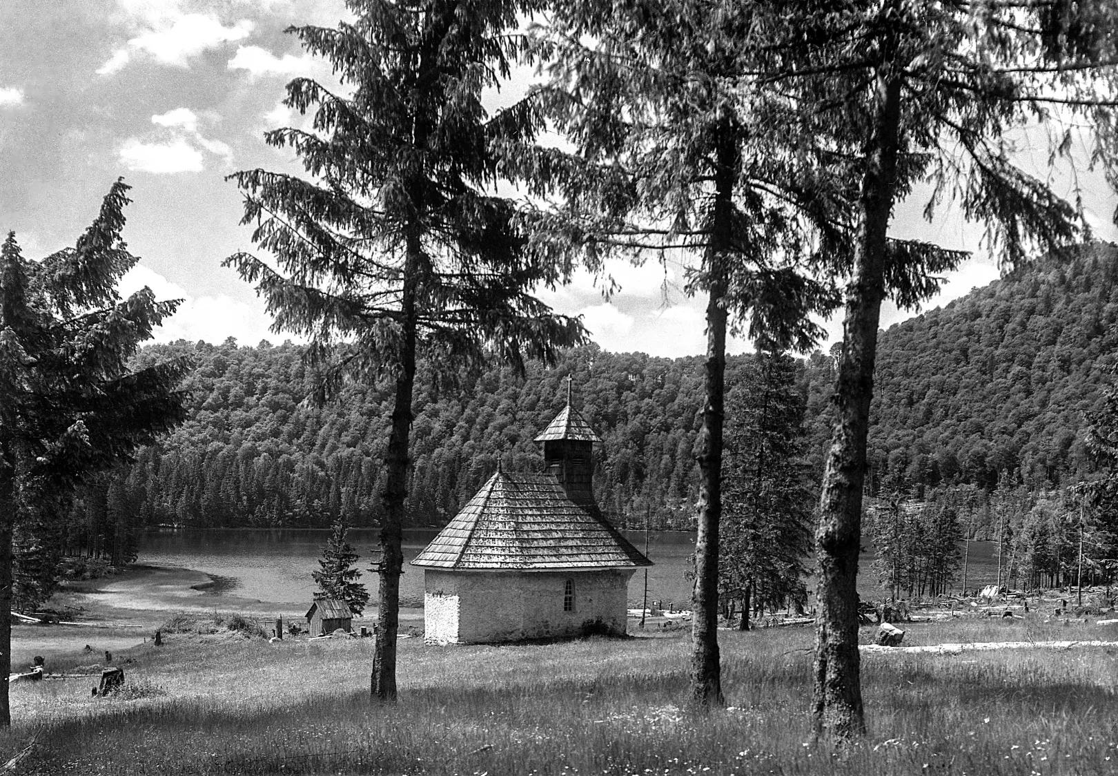 Szent Anna-tó – Fotó: Weinstock Ernő / Szabadtéri Néprajzi Múzeum
