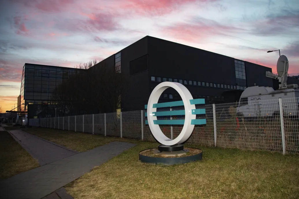 Közmédia: A magyar emberek érdekében nem engedünk a Magyar-féle zsarolásnak