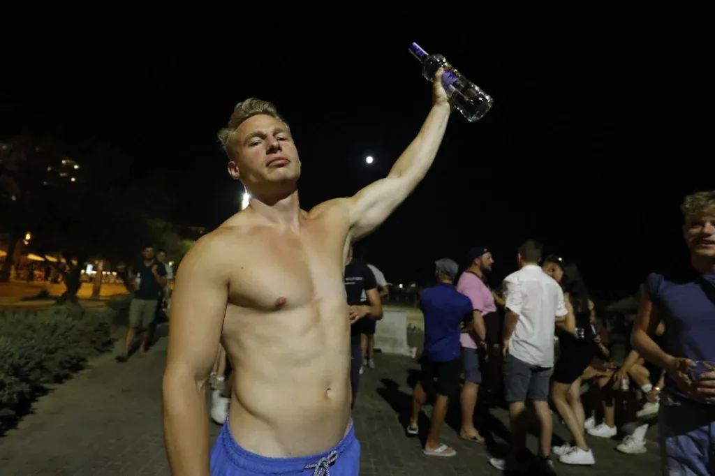 Szigorítják a piálást Mallorcán és Ibizán