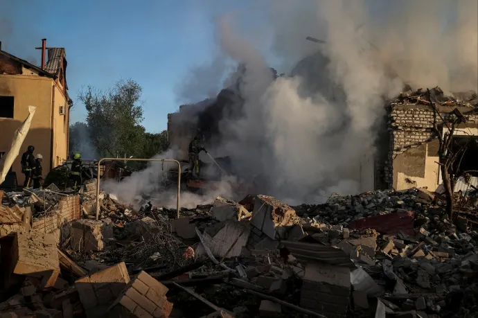 1800 ukránt evakuáltak Harkiv térségéből az orosz támadások miatt