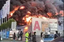 Porig égett egy óriási bevásárlóközpont Varsóban