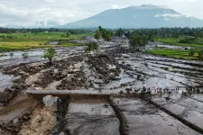 Gyilkos villámárvíz és iszapár sújtotta Szumátra szigetét