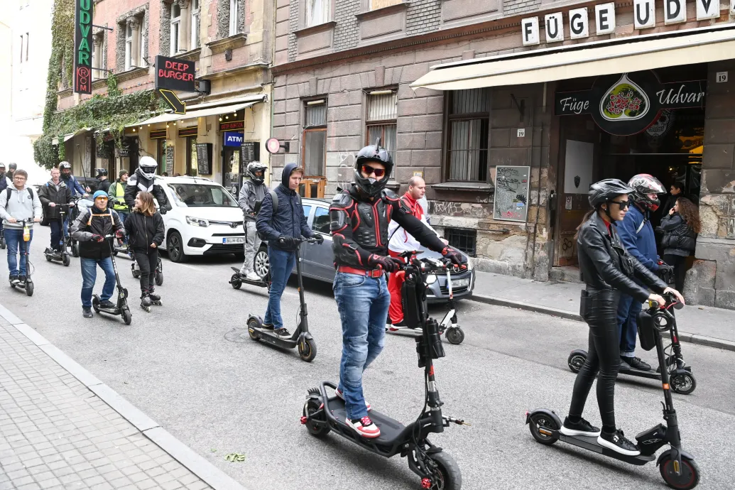 Nyártól kötelező biztosítás kell egyes elektromos rollerekre