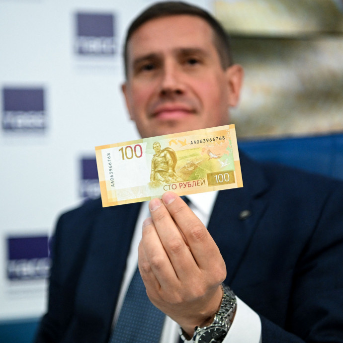 Nincs magyar vétó, csordogálni kezd Kijevbe a lefoglalt orosz vagyon