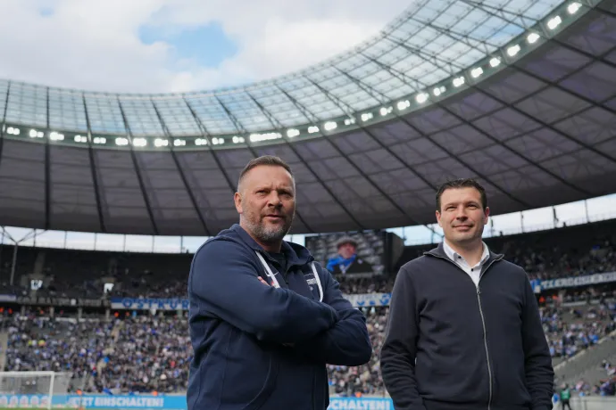 Dárdai Pál és Benjamin Weber a Hannover elleni mérkőzés előtt, 2024. április 26-án – Fotó: Soeren Stache / DPA / AFP