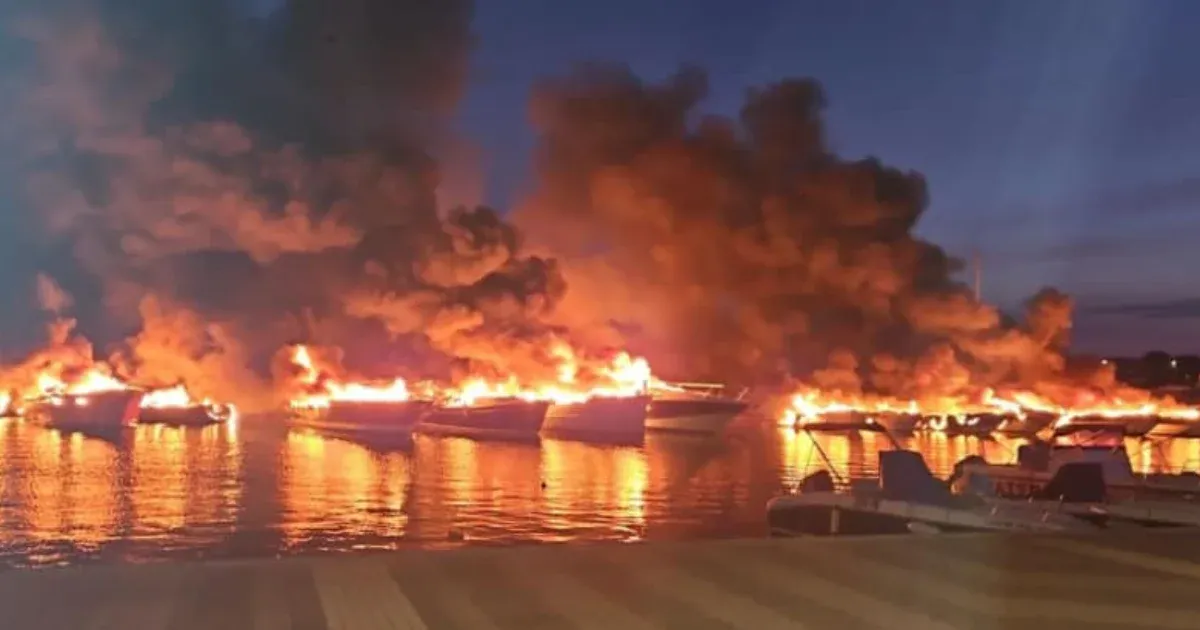 Három ukrán fiatal dobott Molotov-koktélt egy jachtra, ami miatt 21 másik hajó is megsemmisült Horvátországban