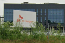 Az elküldött vendégmunkások veszítik a legkevesebbet az iváncsai akkugyárban