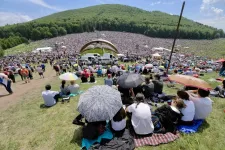 Több mint 400 ezer hívőt várnak a hétvégén a pünkösdi egyházi szertartásokra