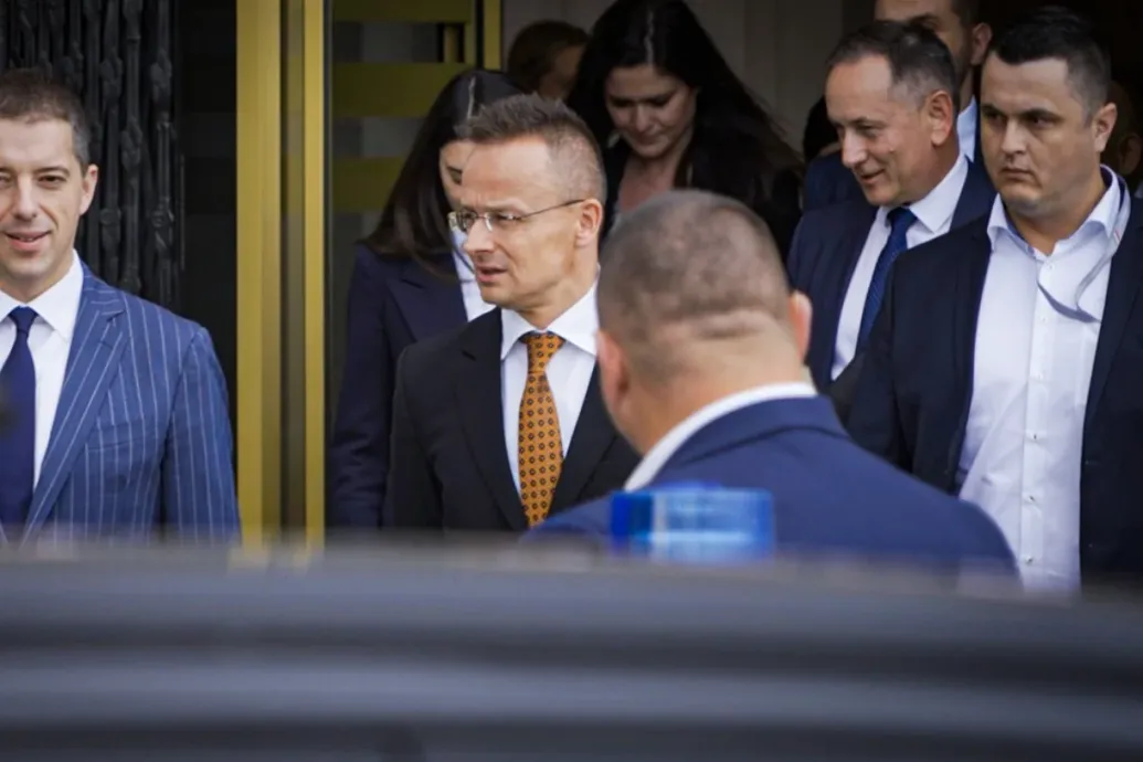 Szijjártó továbbra is kampányhazugságnak tartja az orosz kibertámadást