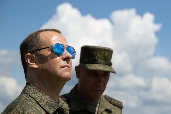 Medvegyev már Lengyelországot csonkító védelmi zóna kialakításával fenyegetőzik