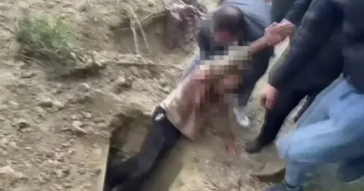 Négy napot töltött a föld alatt egy moldovai férfi, akit élve eltemetett a haragosa