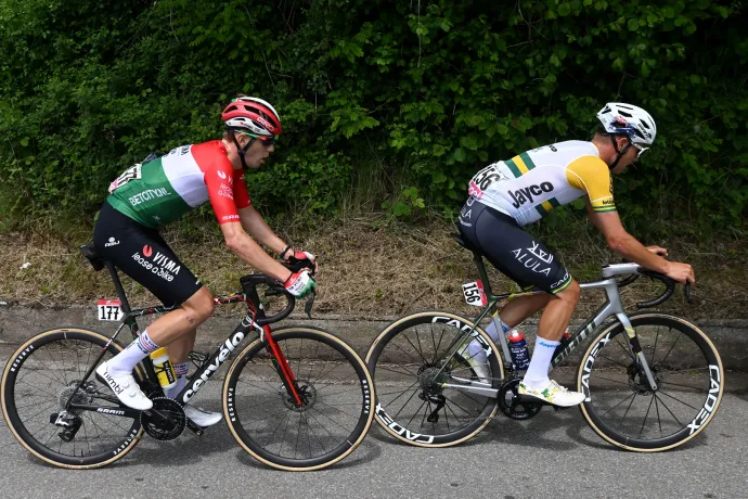 Pogačar megnyerte a Giro legbrutálisabb szakaszát is, Valter is nagyot ment