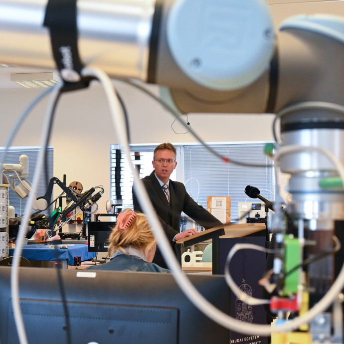 Mi a baja Európának a magyar alapítványi egyetemekkel, ami elvágja a diákok és kutatók külföldi útját?