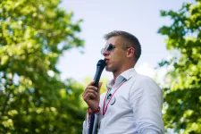 Magyar Péter: Orbán Viktor lezárt utcákon kampányol, mintha kijárási tilalom lenne