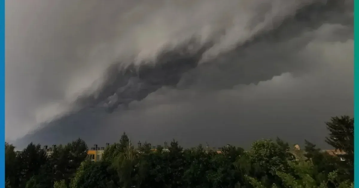 Több gép nem tudott leszállni Budapesten a város felett tomboló zivatarlánc miatt