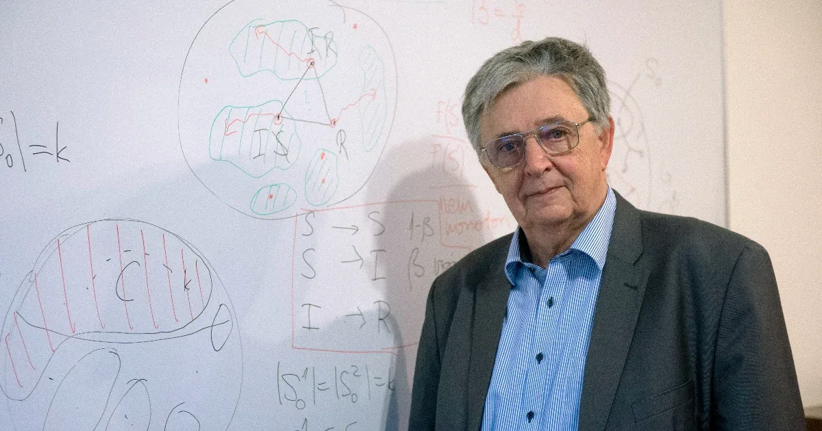 A Yale Egyetem tiszteletbeli doktorává avatták Lovász Lászlót