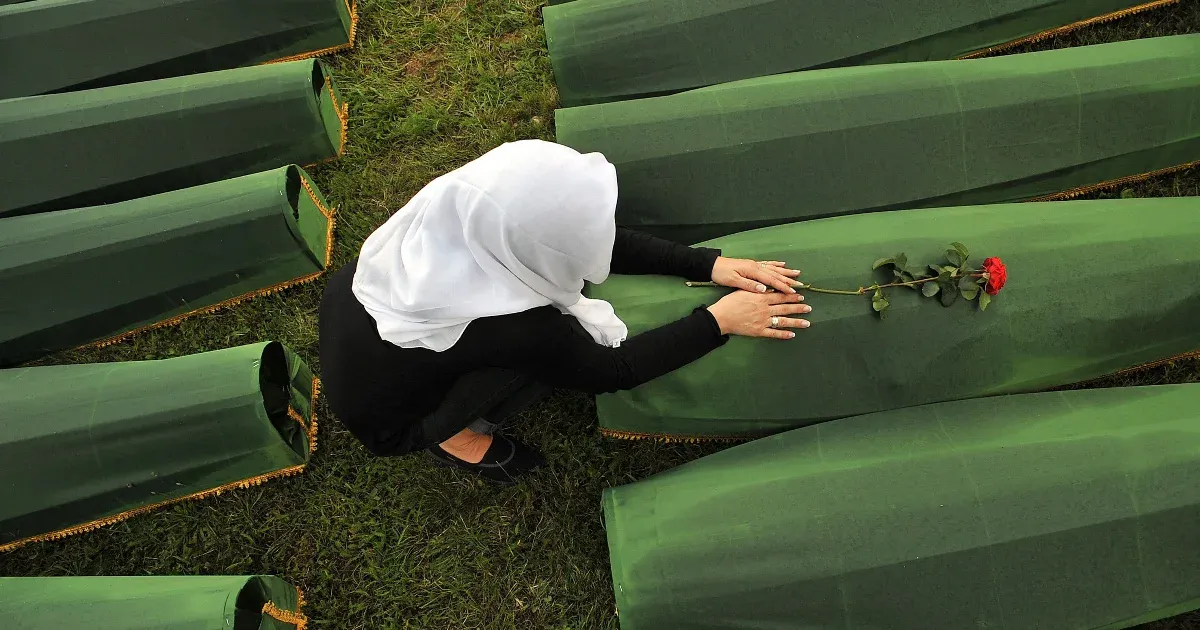 Darázsfészekbe nyúlnak a srebrenicai mészárlásról szóló szavazással