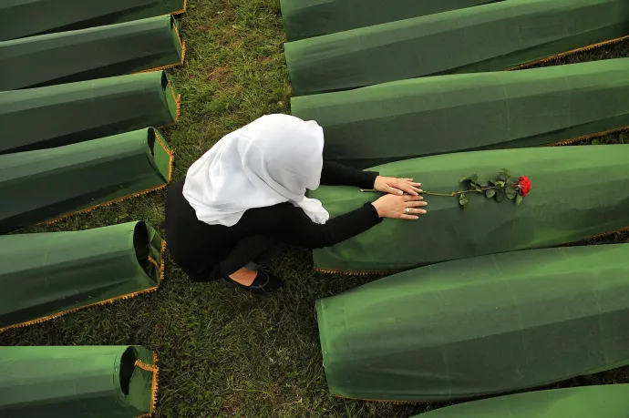 Darázsfészekbe nyúlnak a srebrenicai mészárlásról szóló szavazással