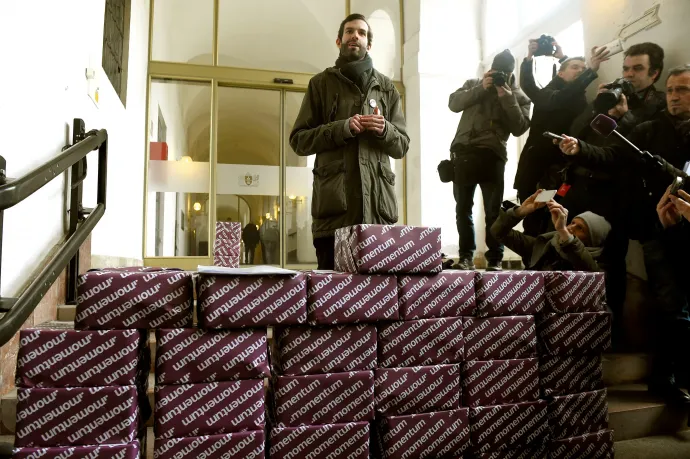 Magyar szerint a NOlimpia miatt a Momentum bűnben fogant, a Momentum szerint ők államcsődtől mentették meg az országot