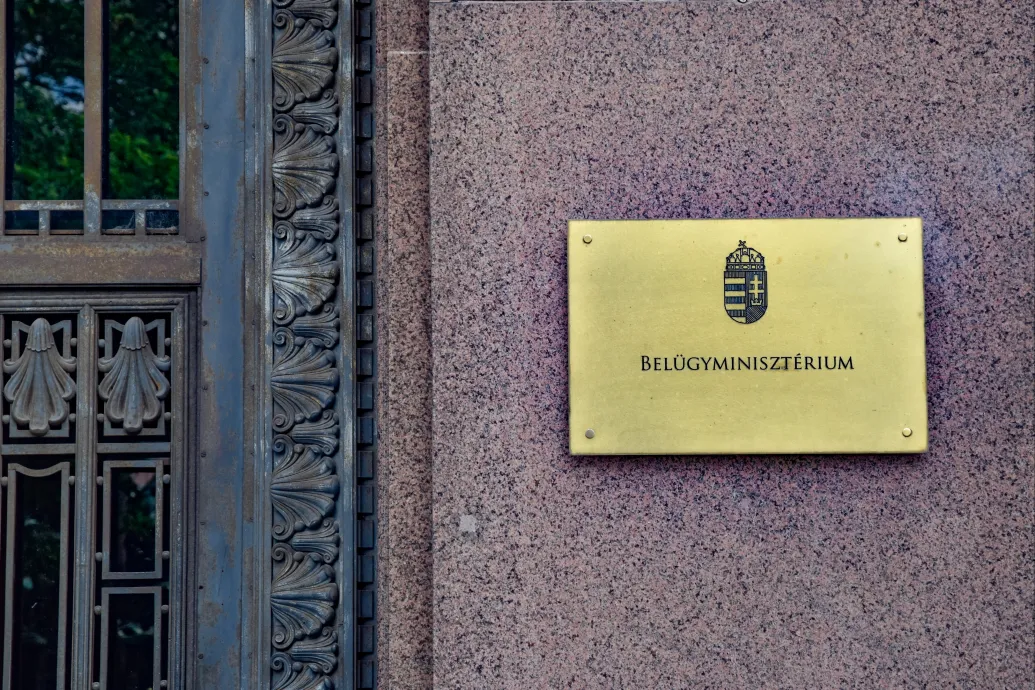 Ötszáz kérdésből álló teszttel és beszélgetéssel szűrik a gyermekvédelmi intézményvezetőket