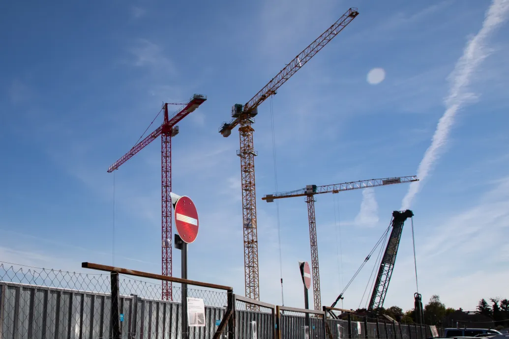 Egy év alatt majdnem tíz százalékkal esett vissza a beruházások teljesítménye