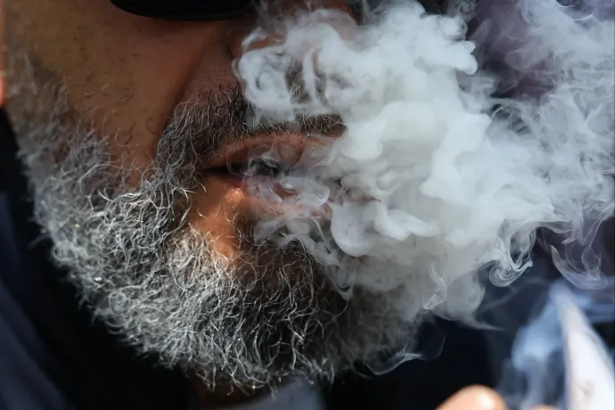 Az Egyesült Államokban már többen szívnak füvet naponta, mint ahányan isznak