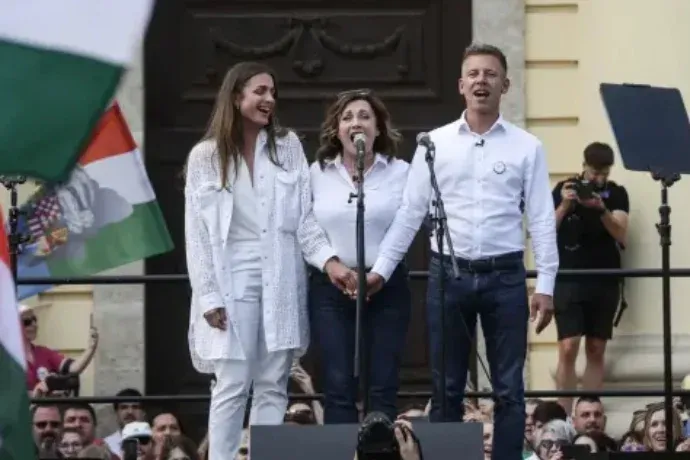 Rost Andrea Miklós Erikának: Én nem egy Magyarországon világhírű énekes vagyok, hanem egy világon világhírű énekes