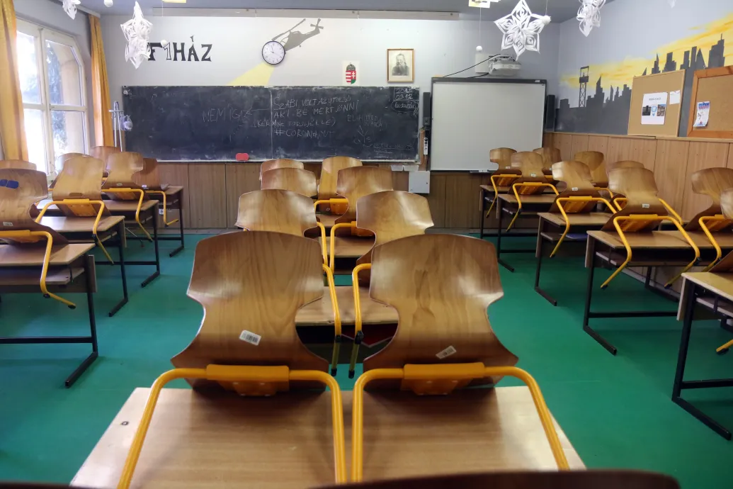 Tanárhiány, kieső diákok, kevés forrás – számokból látszik, mennyire nagy bajban van a hazai közoktatás