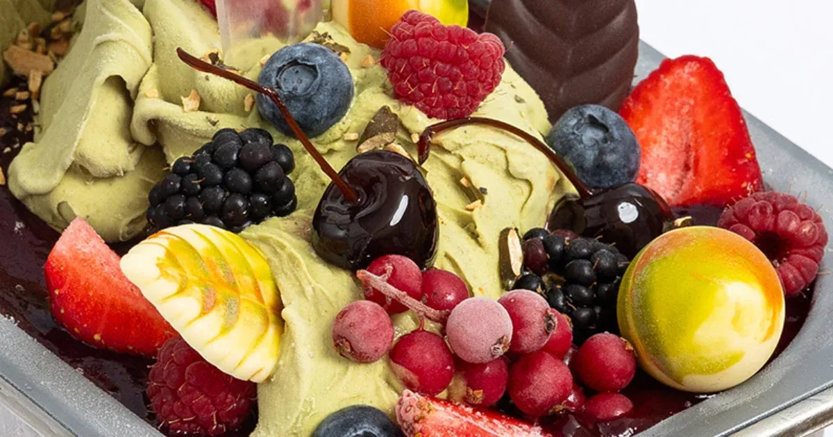 Tökmag sorbet pirosbogyós gyümölcsökkel – megvan az év fagylaltja