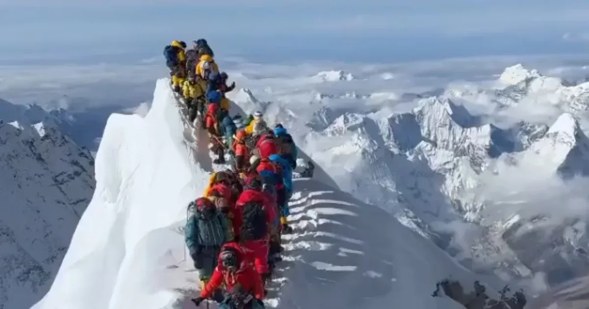 Idén is bedugult a Mount Everest, annyian akartak egyszerre felmászni rá