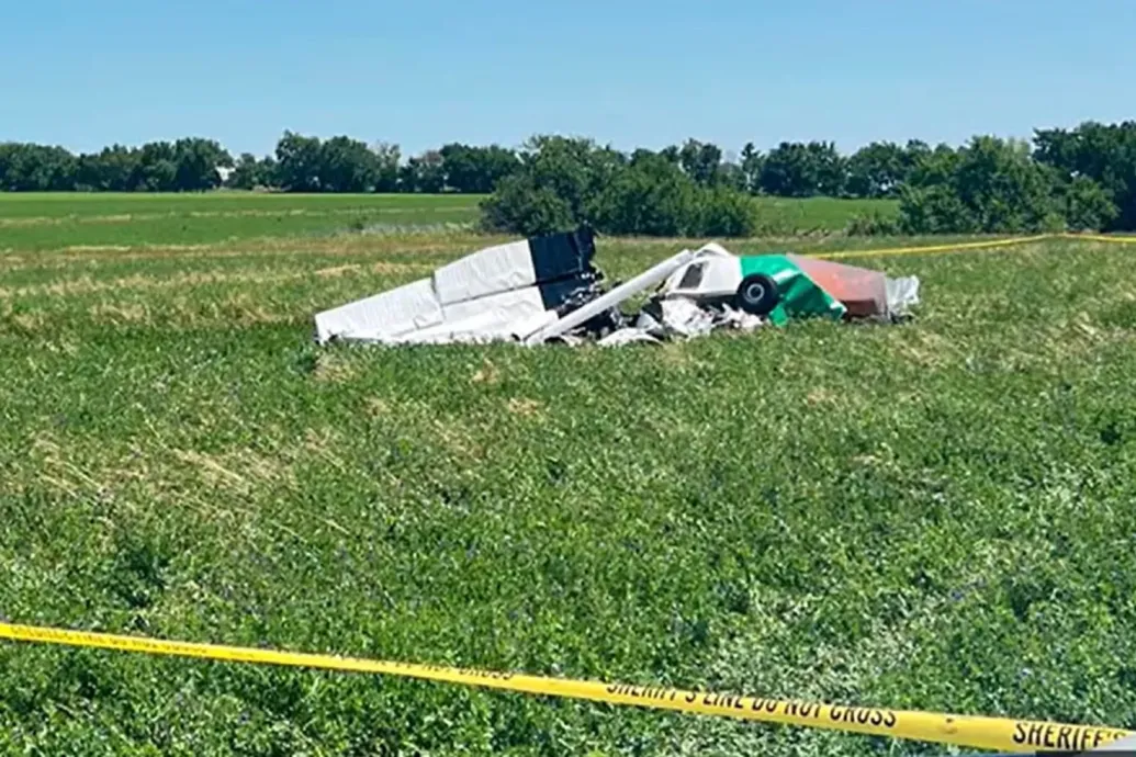 Katapultált a pilóta a becsapódás előtt, mind a hat utas túlélte a balesetet