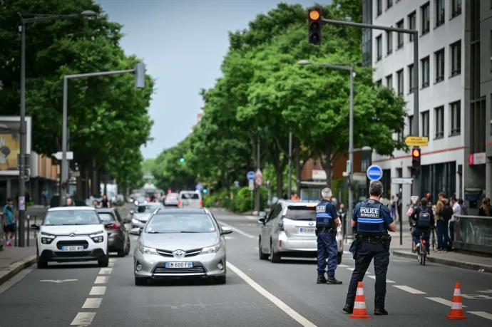 Három embert megsebesített egy késelő a lyoni metróban