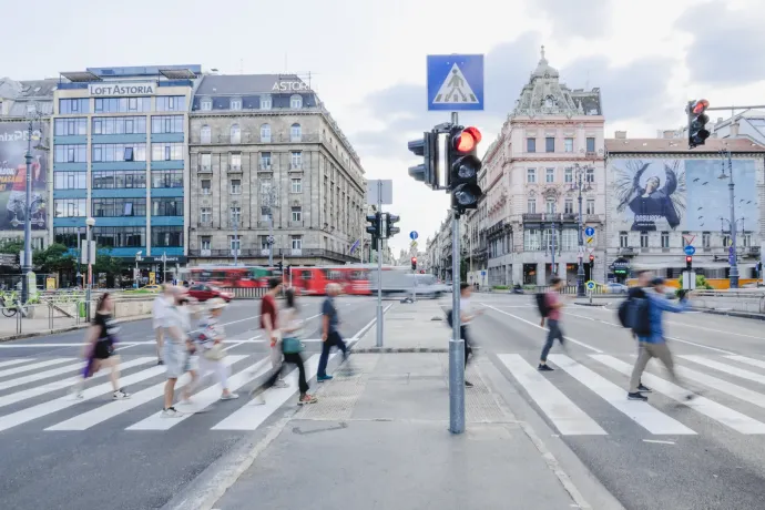 Elkészült az Astoria új zebrája