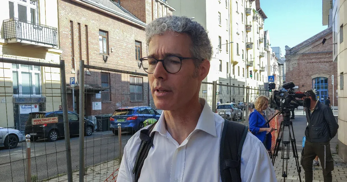 Két eltűnt email után nyomoztak a Corvinusról kirúgott oktató perén