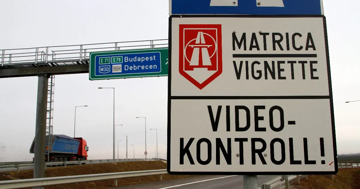 Napi 1,2 milliárd forintot fizettünk tavaly autópálya-matricáért
