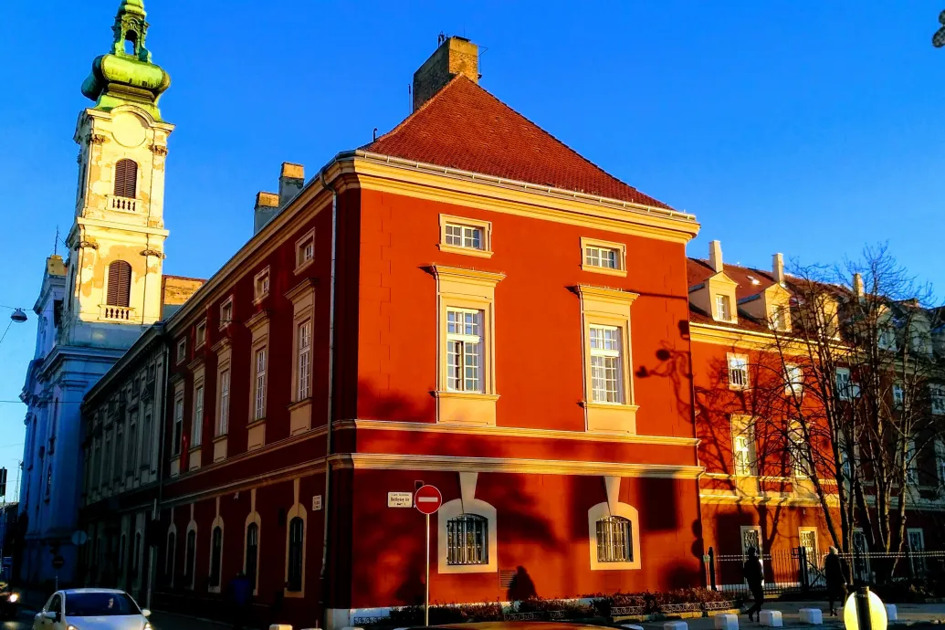 Nyolcszáz venezuelai menekültet jelentettek be egy I. kerületi idősek otthonába