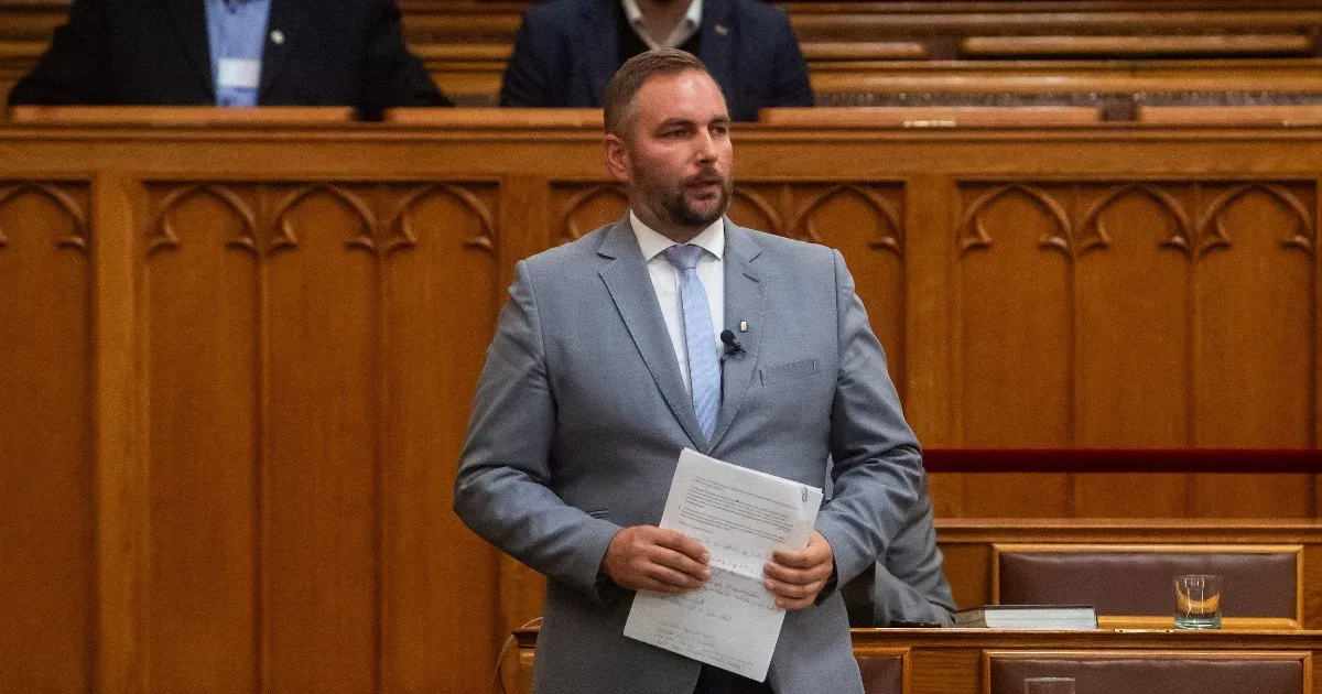A DK mellé állt a Mi Hazánk, ők is a köztársasági elnök lemondását követelik