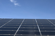 Elkezdték csorgatni a csőd szélén álló napelemes cégeknek a régóta nekik járó állami pénzeket