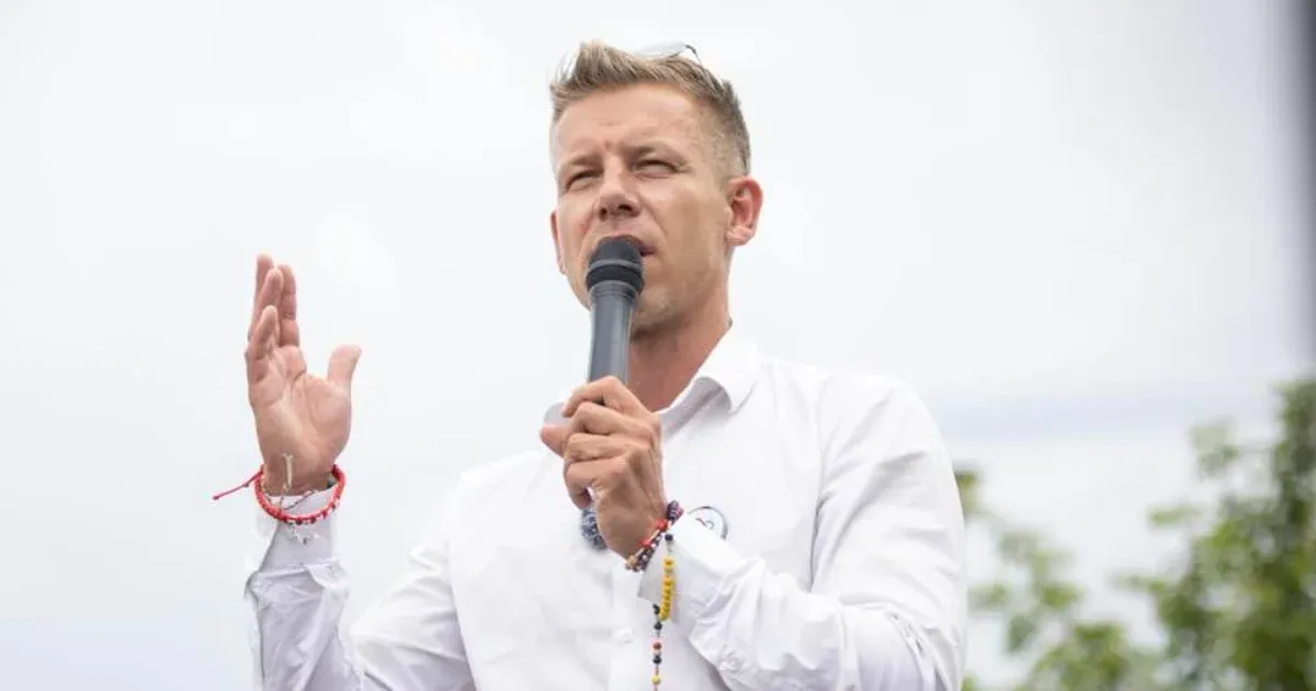 Azért a víz az úr: kifogott az eső a fiatalokkal bulizni vágyó Magyar Péteren