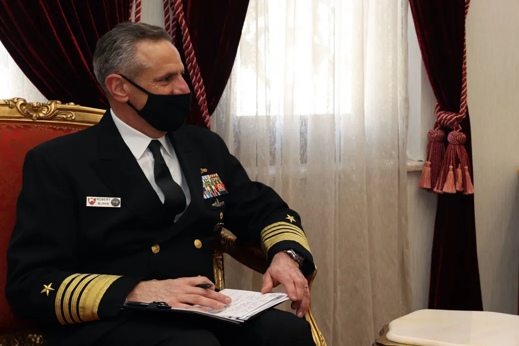 Vesztegetéssel vádolják az Egyesült Államok haditengerészetének volt admirálisát