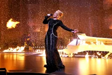 „Ha nincs semmi mondanivalód, inkább fogd be” – üzente a színpadról Adele egy rajongójának, aki beszólt a Pride-ra