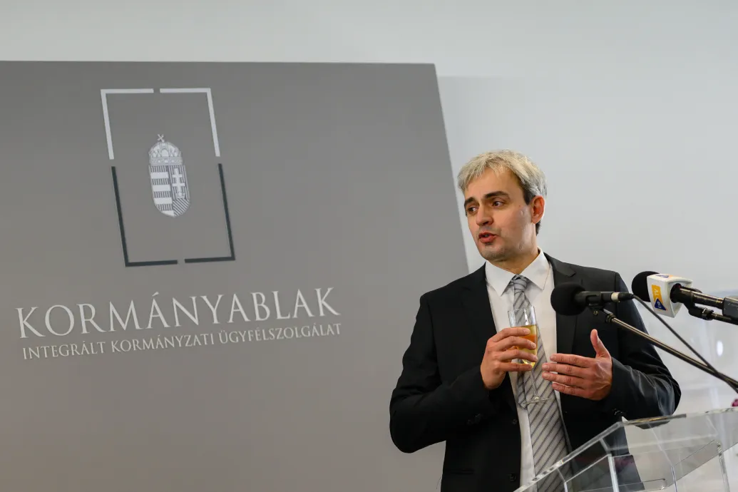 Érd polgármestere: A kormány bármikor dönthet úgy, hogy csődbe visznek egy várost