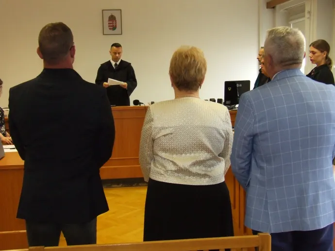 A bíróság többeket felfüggesztett börtönre, két vádlottat végrehajtandó börtönre ítélt – Fotó: Laczó Balázs / Telex