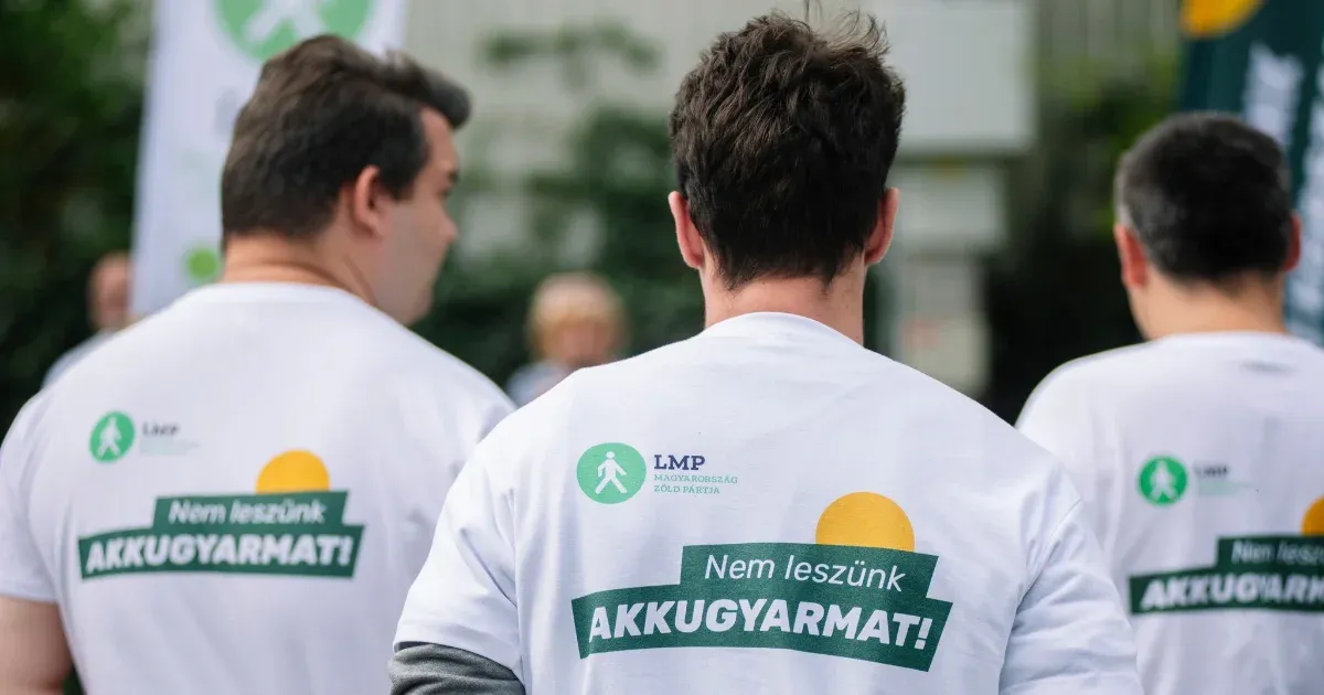 A gödi Samsung-gyárnál tüntetett az LMP, lezárták az akkugyár mindkét bejáratát