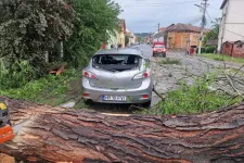 Maros és Hargita megyében is jelentős károkat okozott a hétfő délutáni vihar